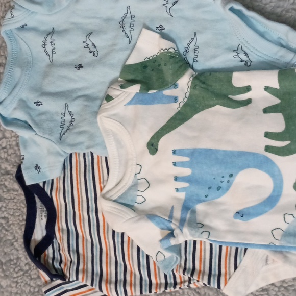 Set of 3 Newborn Boy Onesies - Picture 1 of 4